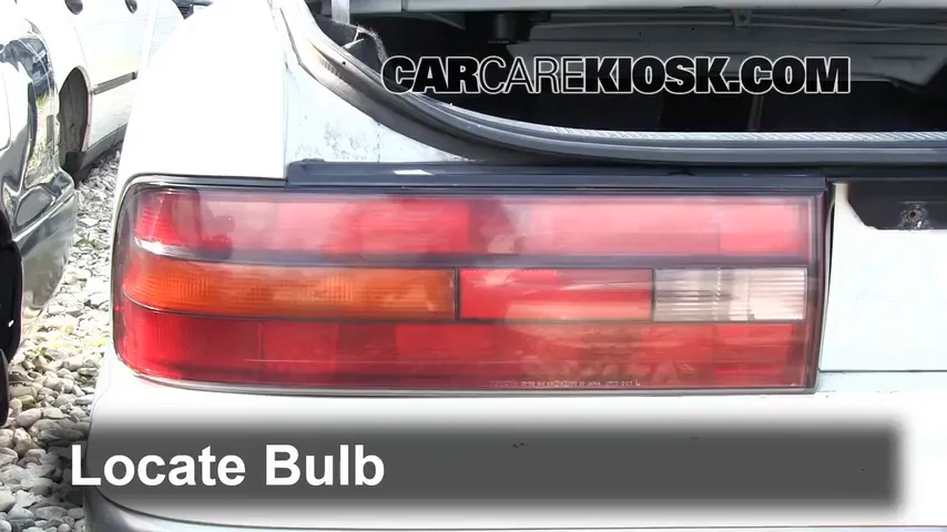1993 Lexus ES300 3.0L V6 Lights Turn Signal - Rear (replace bulb)